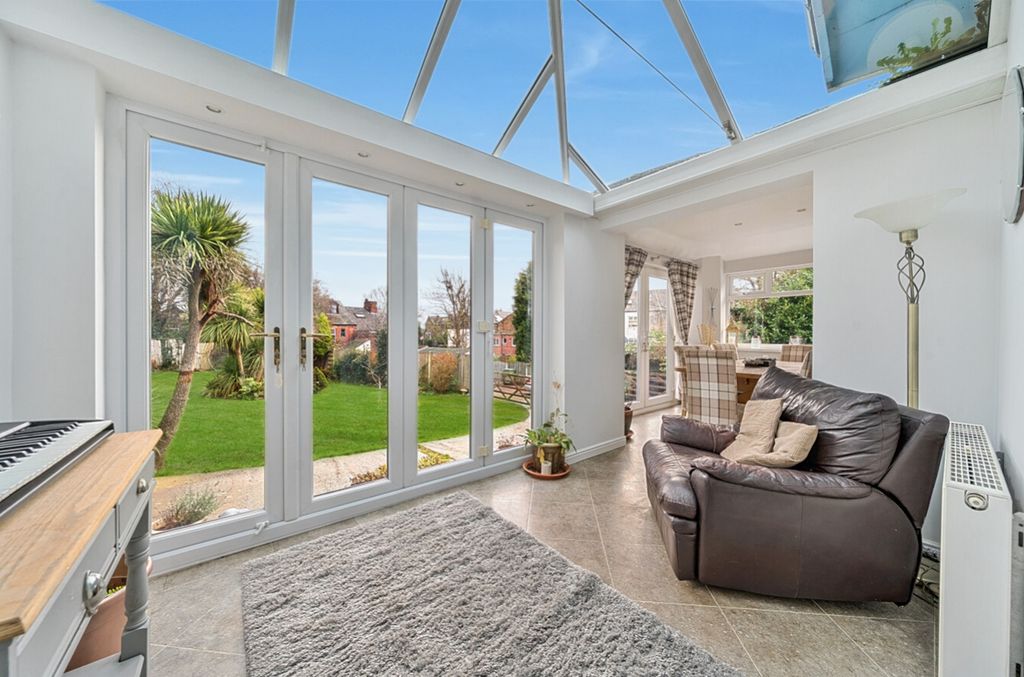 Property photo 2 of 33 Consevatory-