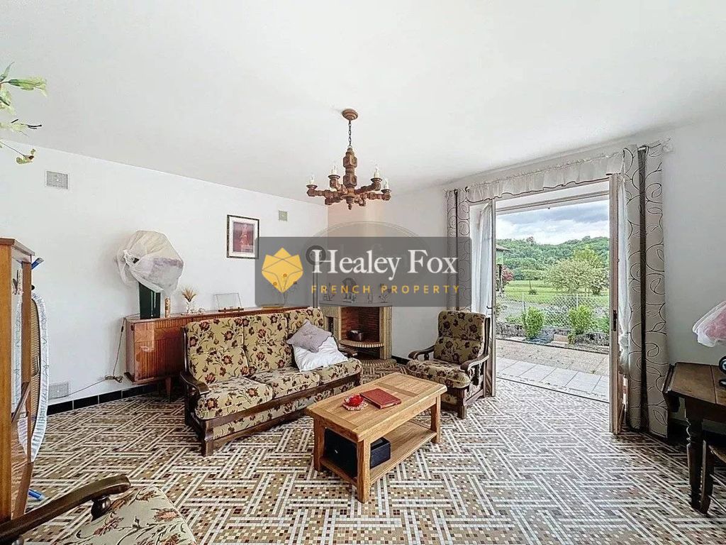 Property photo 3 of 18 49B32cd65Ecbffae2c6Af56E7c9F98c7