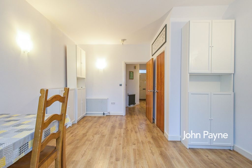 Property photo 3 of 10 Img_5926