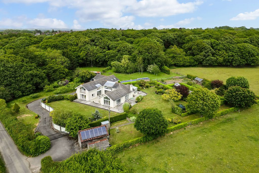 Property photo 1 of 30