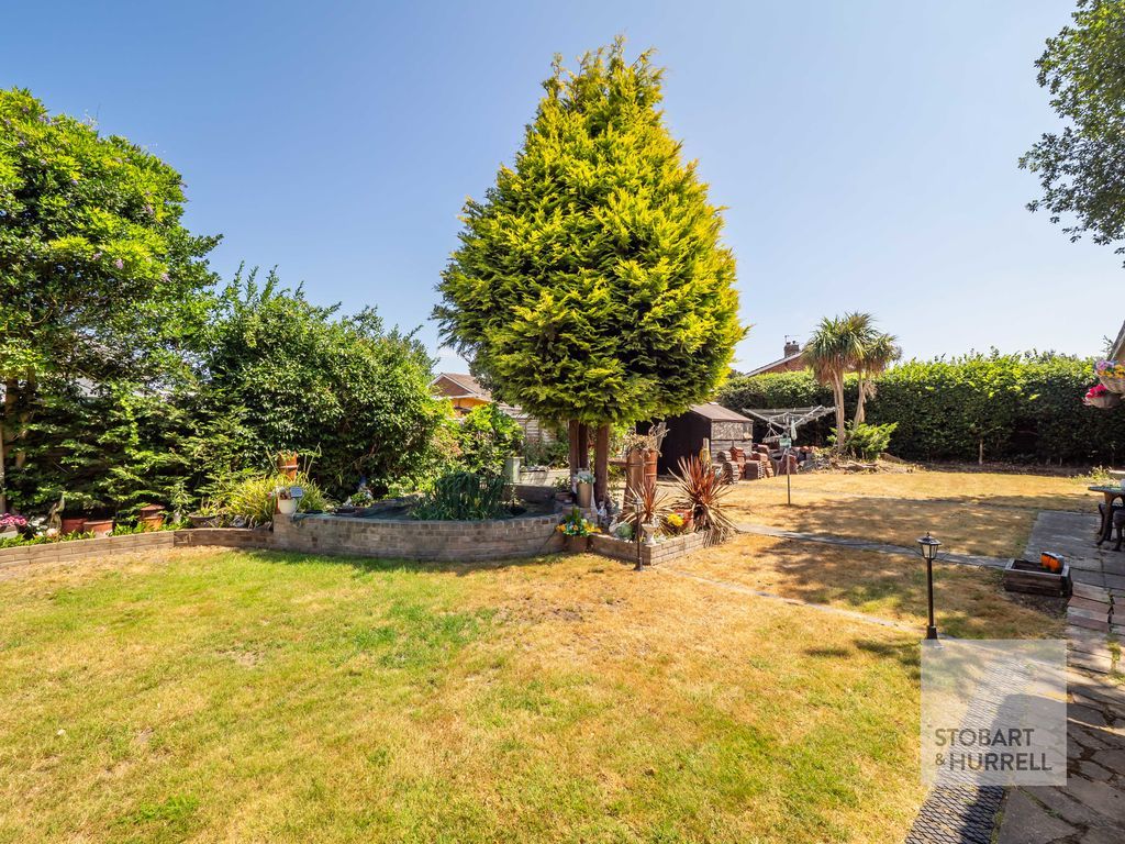 Property photo 3 of 29 Garden