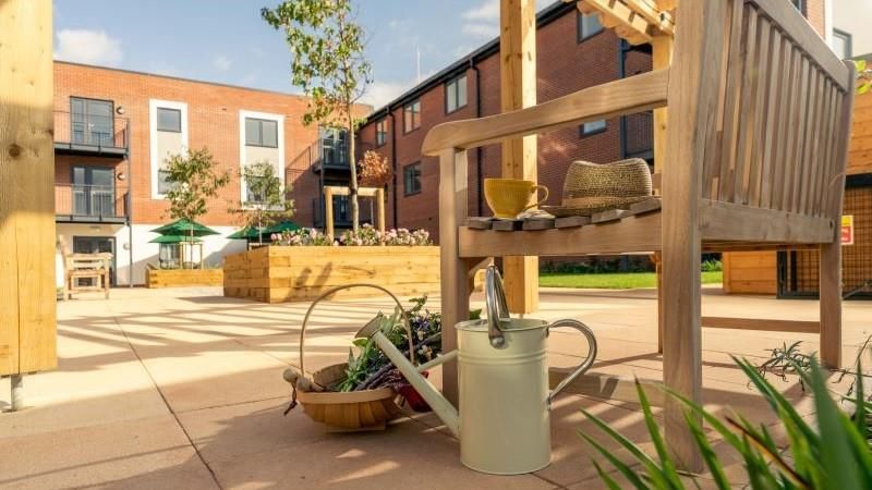 Property photo 1 of 25 Communal Gardens