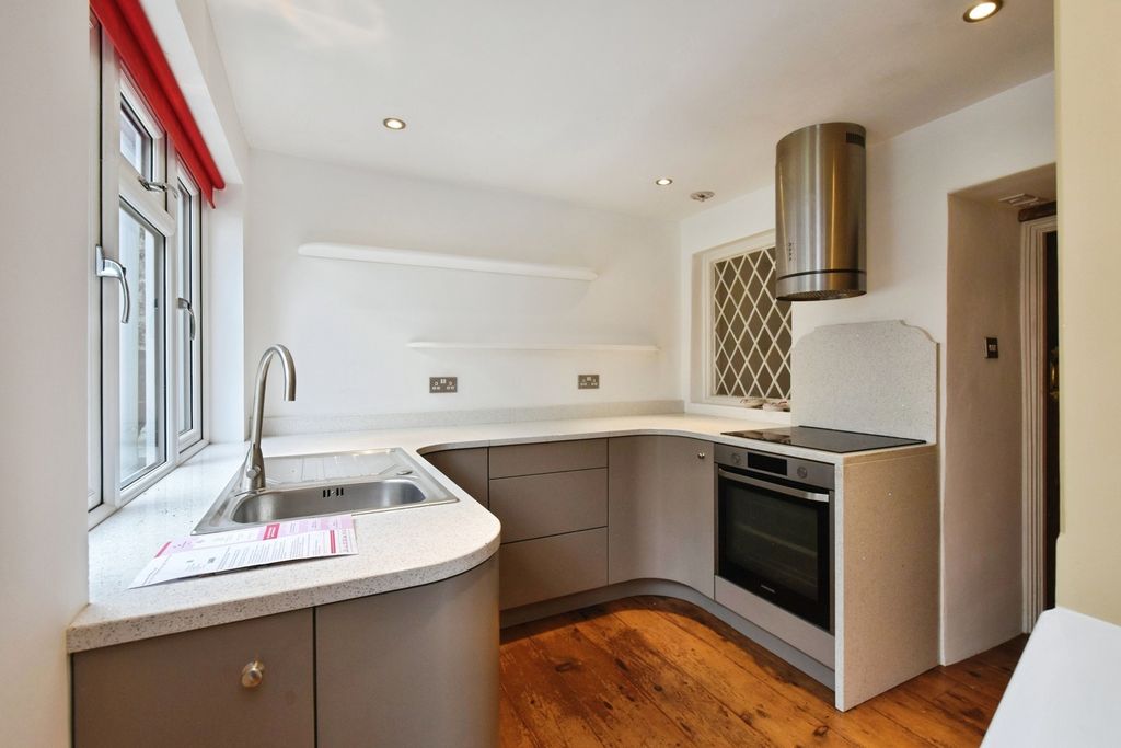 Property photo 2 of 20 Pbox-Img.Jpg