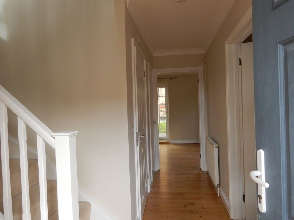 Property photo 3 of 21 Hallway