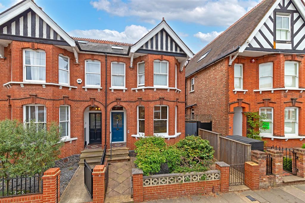 Property photo 1 of 25 9Blandfordroad-11.Jpg