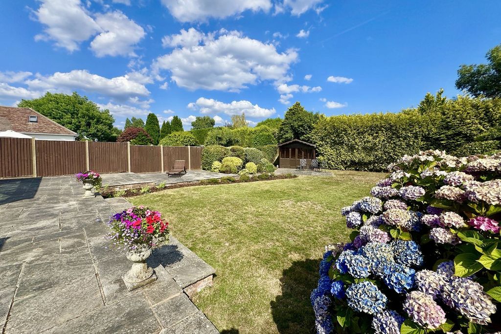 Property photo 3 of 27