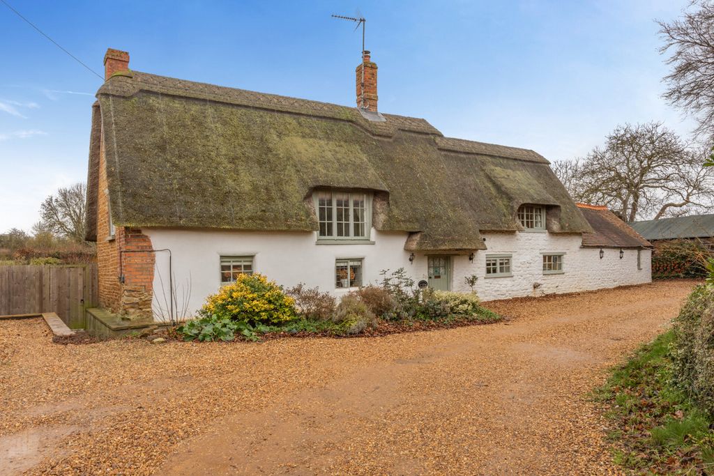 Property photo 1 of 35