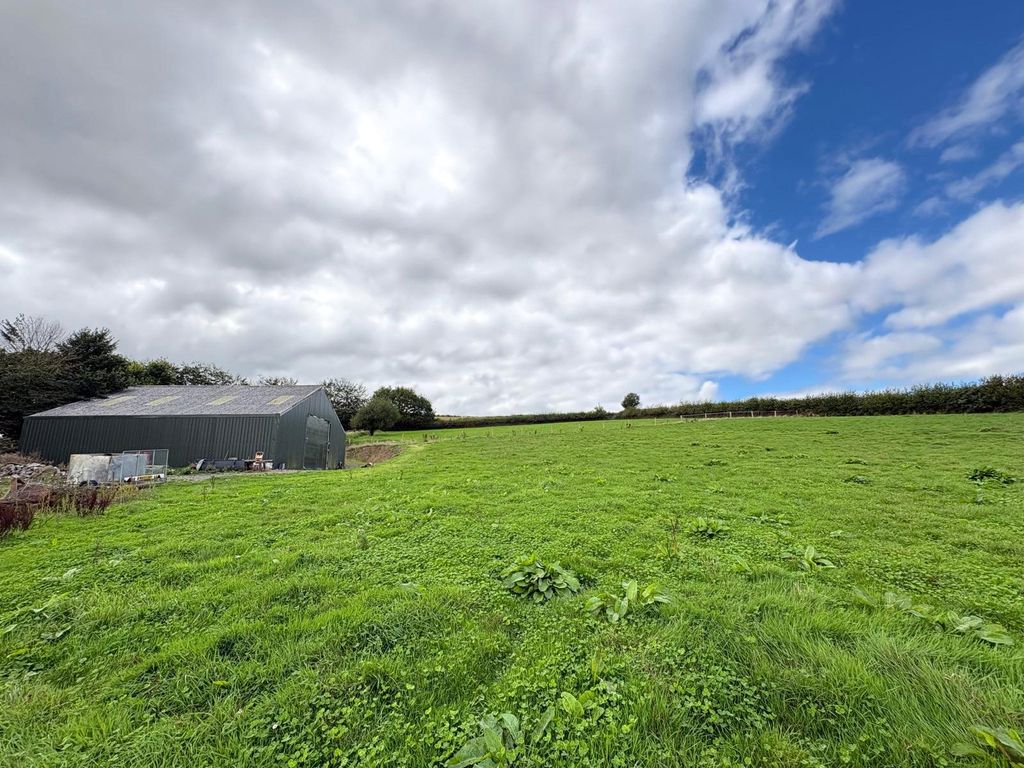 Property photo 2 of 14 Picture No. 04