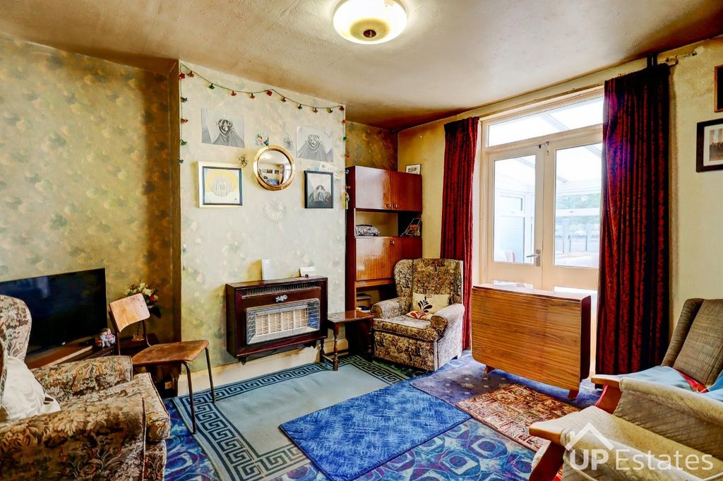 Property photo 3 of 13