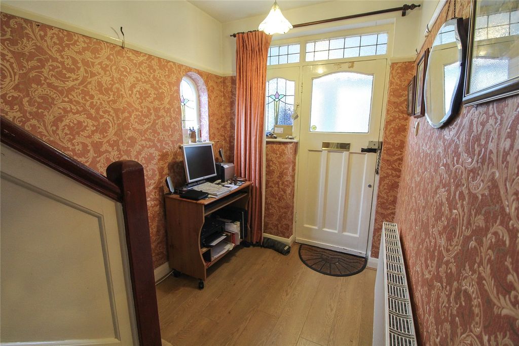 Property photo 2 of 16 Hall