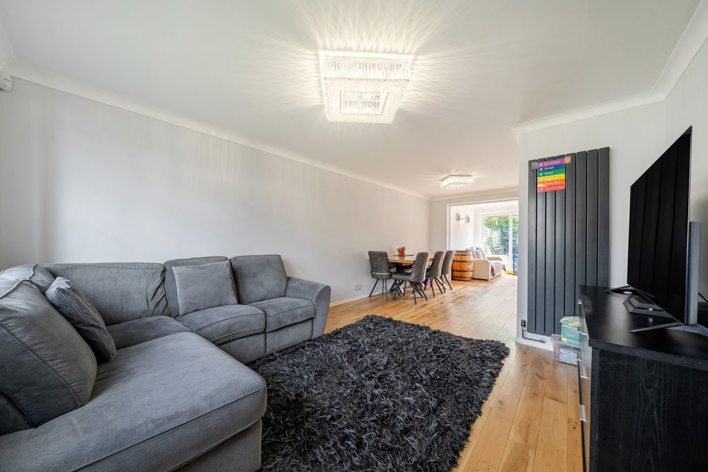 Property photo 2 of 20 1455834-19-69F9Fd...