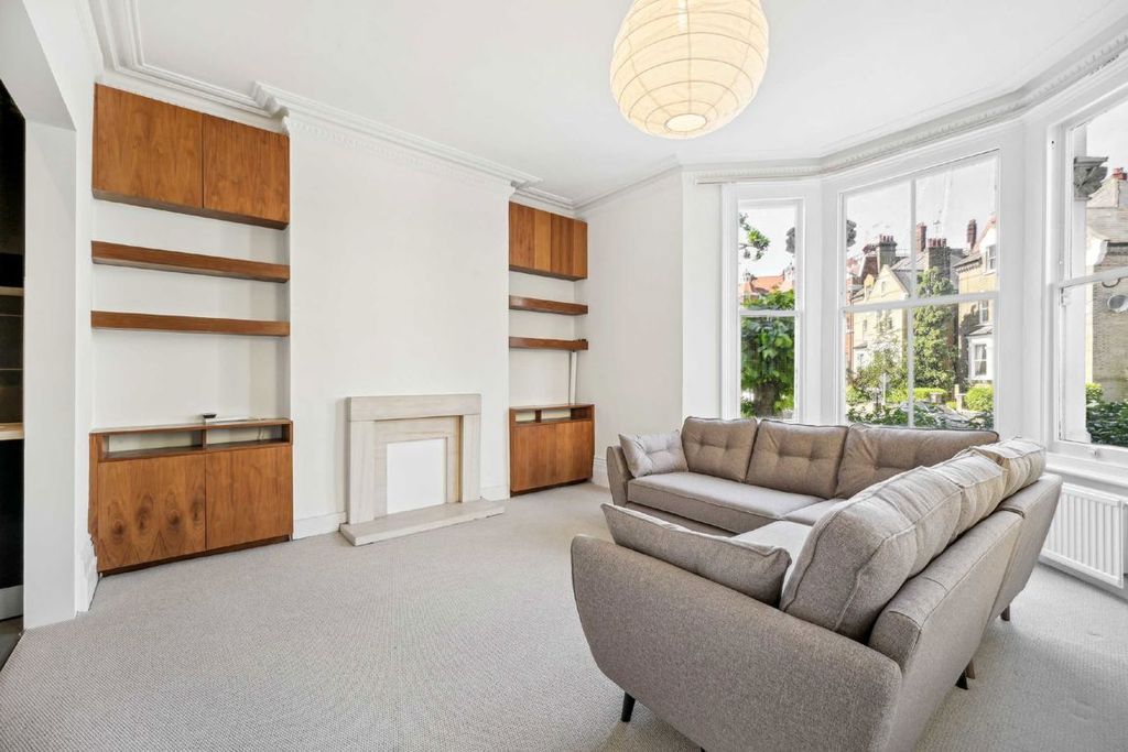 Property photo 1 of 8