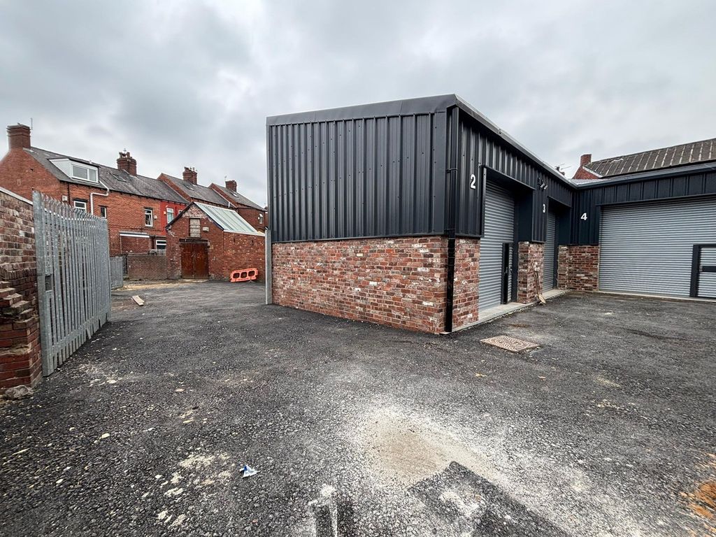 Property photo 3 of 13