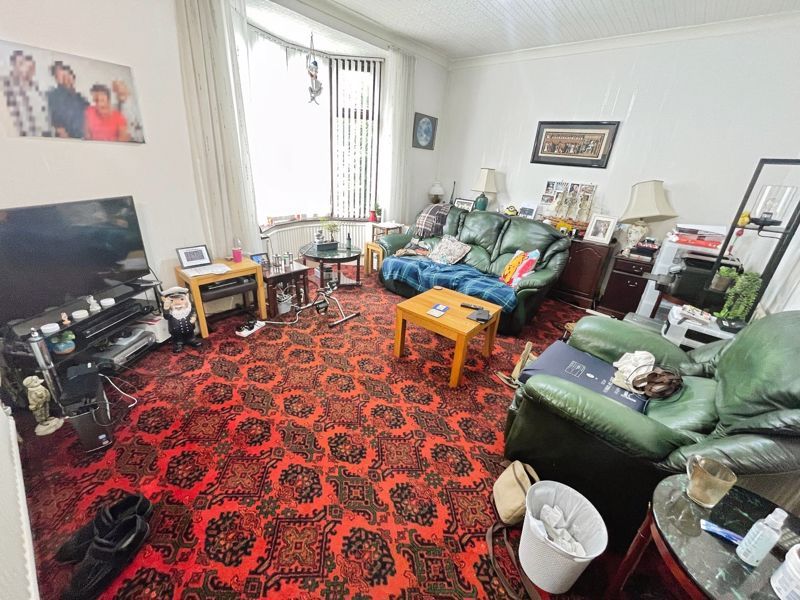 Property photo 2 of 12 Lounge