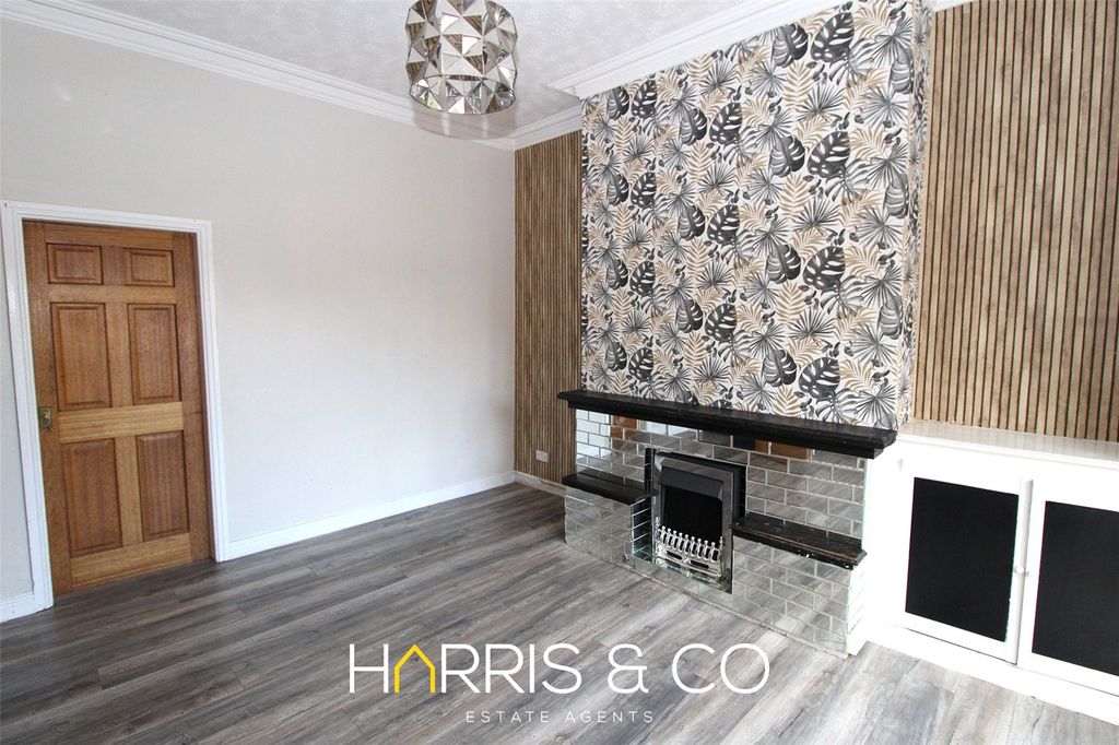 Property photo 3 of 13 Picture No. 05