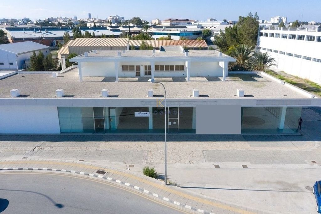 Property photo 1 of 3