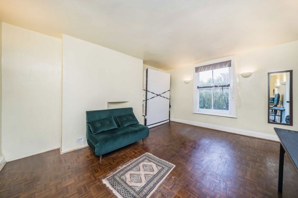 Property photo 2 of 4