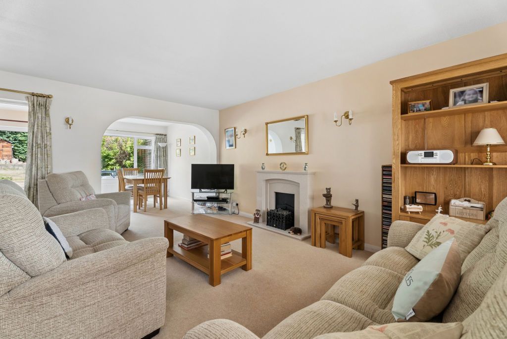 Property photo 3 of 16 Photo 10