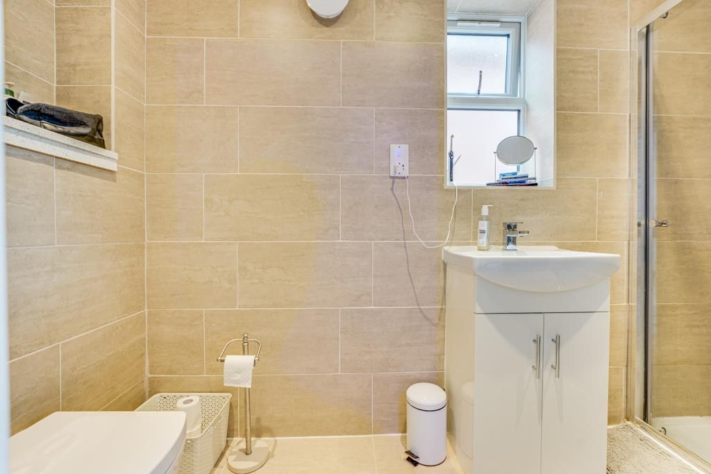 Additional image 32 of 5 bed detached house for saleLondon Road, Kettering NN15