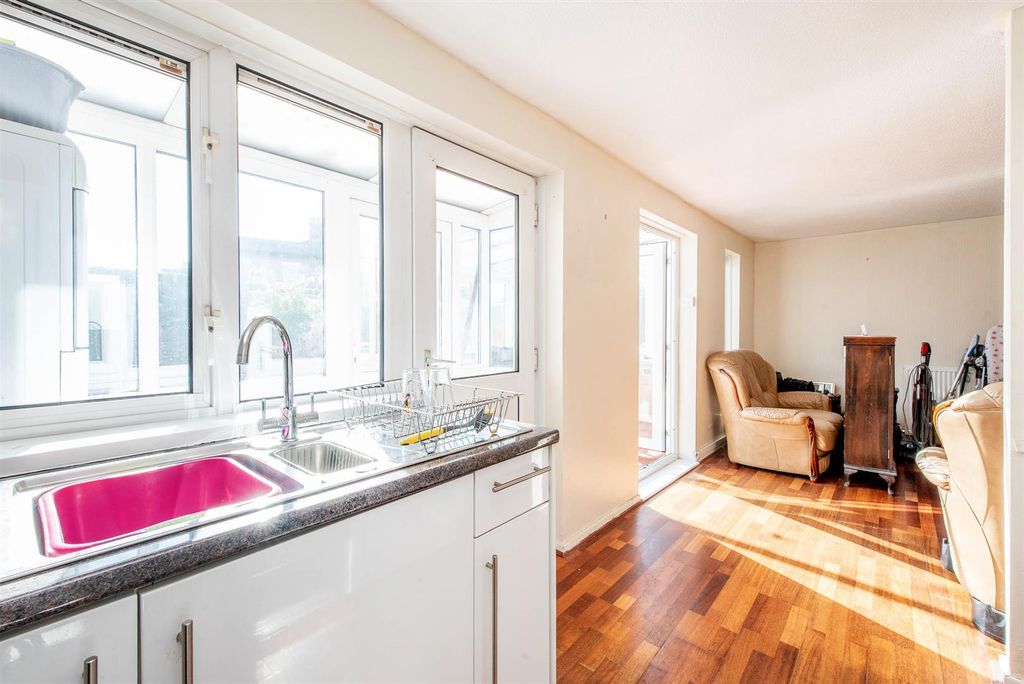 Additional image 7 of 2 bed flat for saleGreystones, Leyland PR26