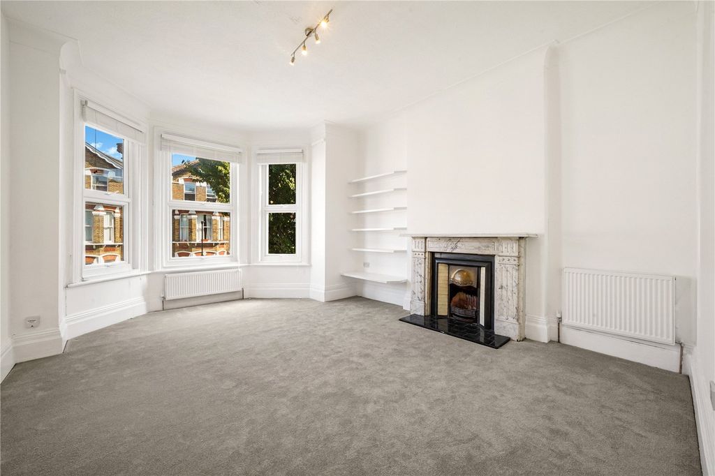 Property photo 1 of 16 Picture No. 23