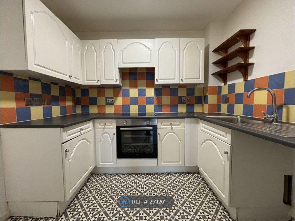 Property photo 2 of 9