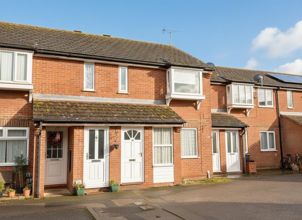 Property photo 1 of 8 Front