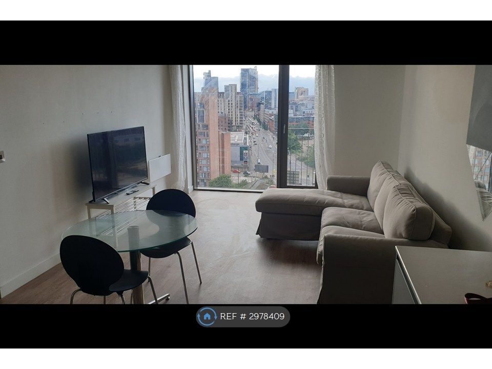 Property photo 1 of 15 Living Room