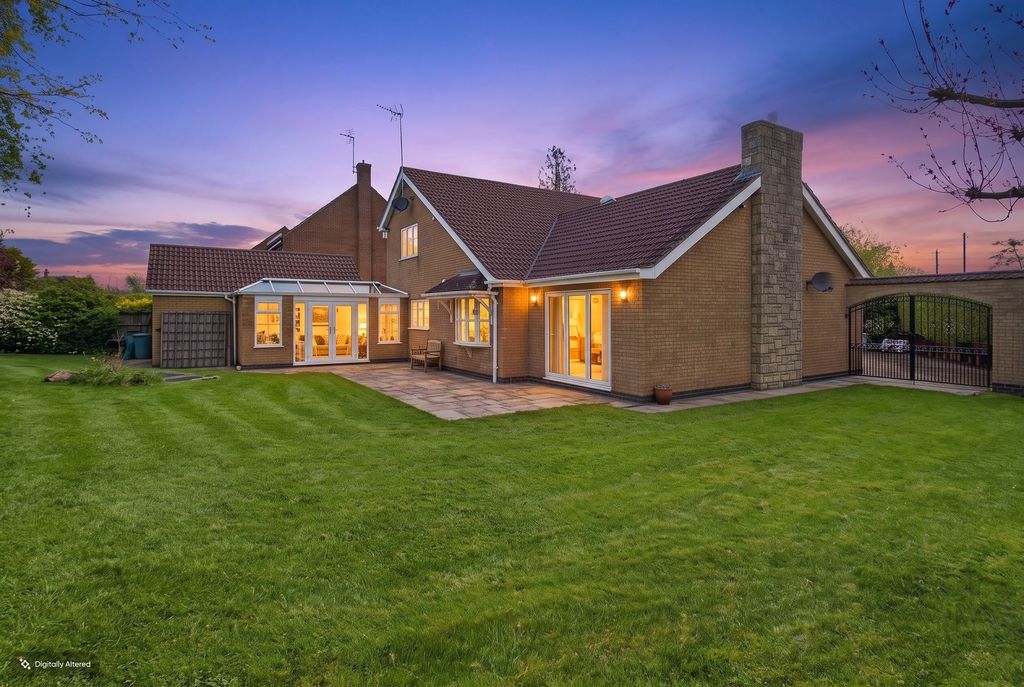 Property photo 1 of 34