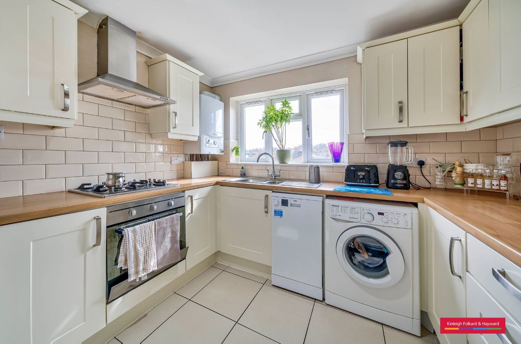 Property photo 3 of 11 Picture No. 20