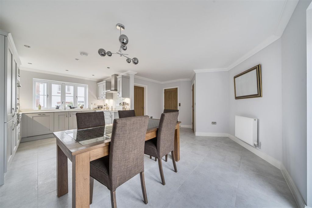 Property photo 3 of 27 1354924-12-68Cbd8701ce65.Jpg