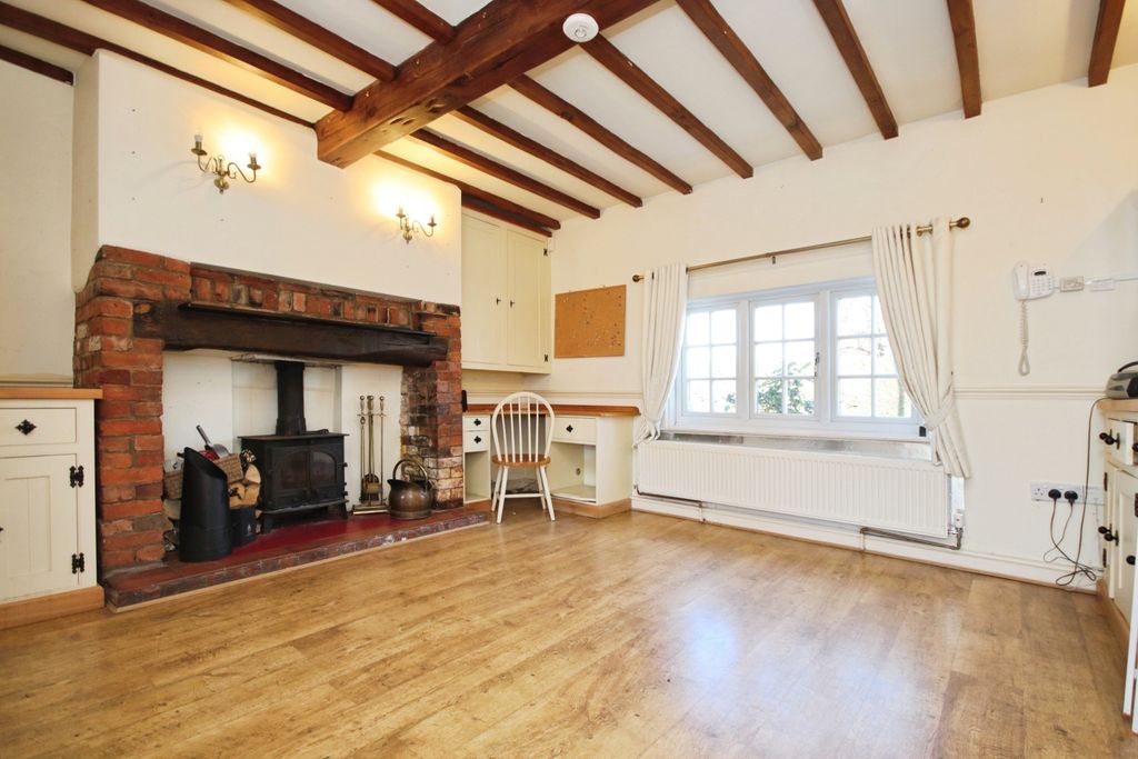 Property photo 2 of 22