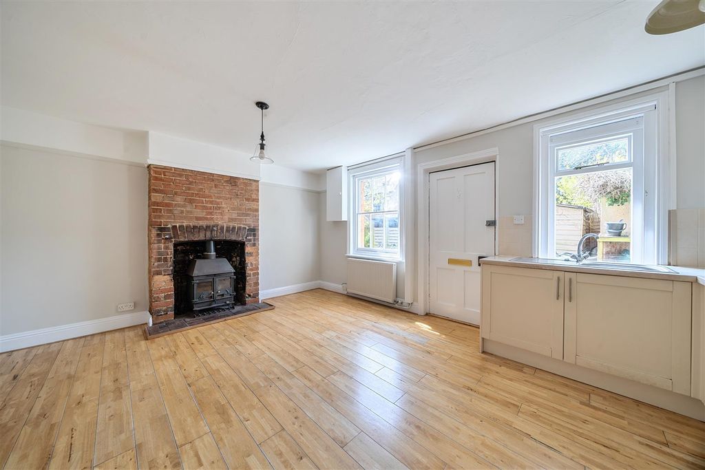 Property photo 2 of 16 Kitchen/Sitting Room