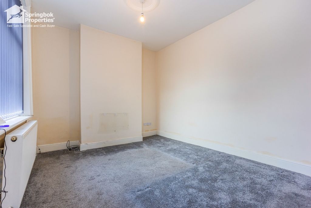 Property photo 3 of 19 Image 2