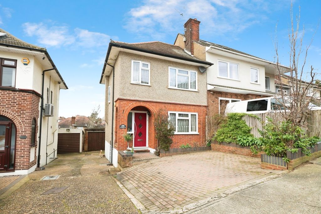 Property photo 1 of 18