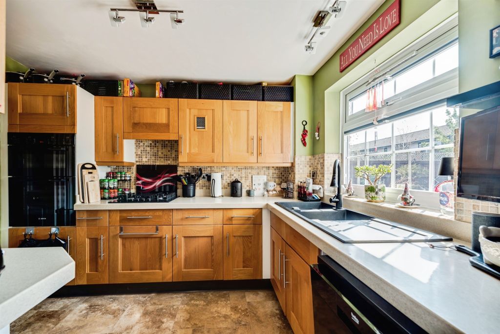 Property photo 3 of 24