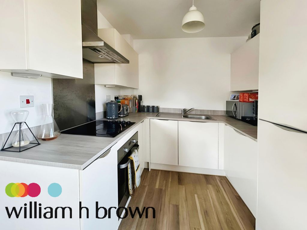 Property photo 3 of 7 Kitchen