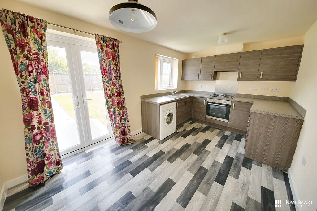 Property photo 3 of 24 Kitchen Dining Room