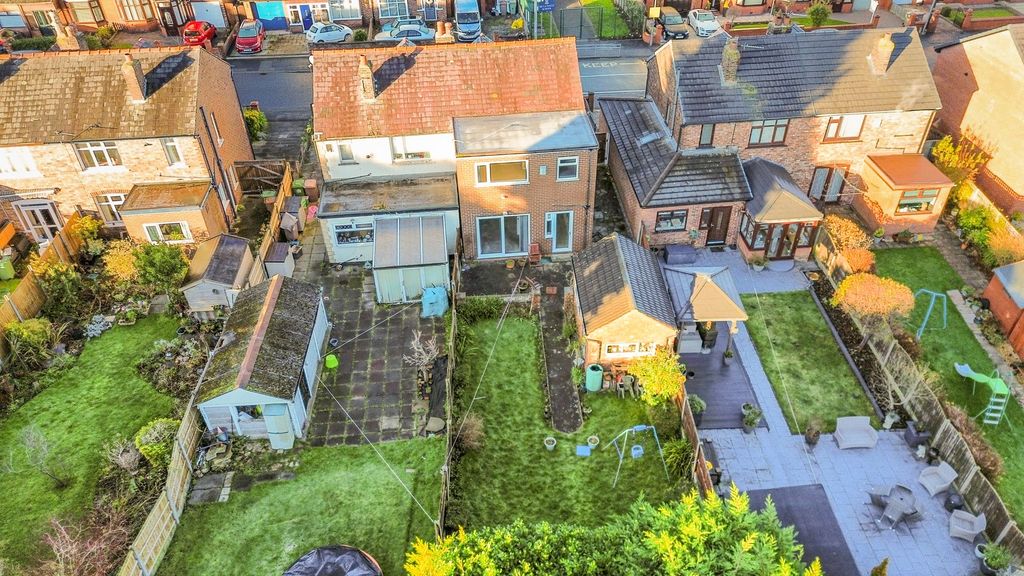 Property photo 2 of 26