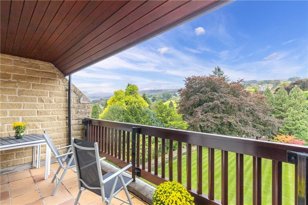 Property photo 2 of 21 Terrace