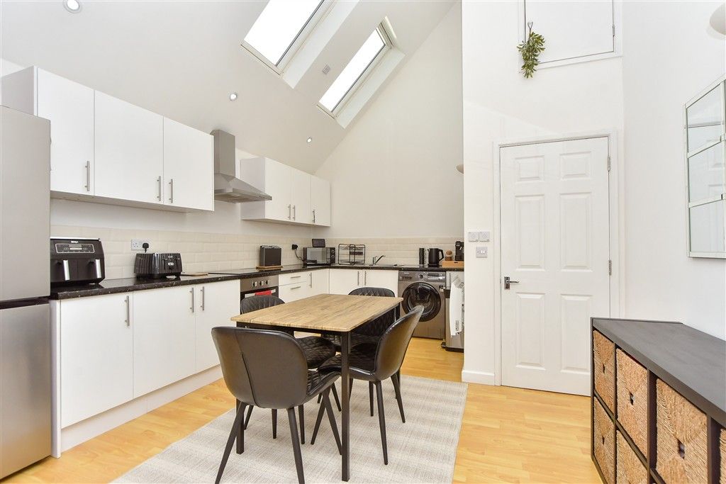 Property photo 3 of 8 Kitchen/Dining Area