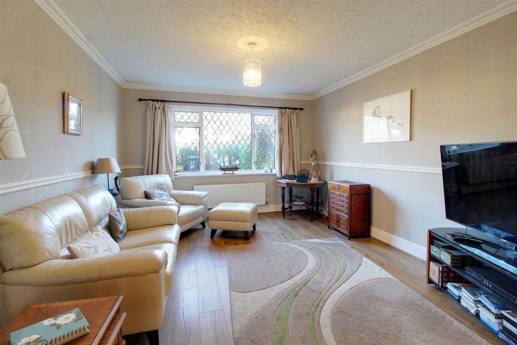 Property photo 3 of 19 Img_1979-Img_1981.Jpg