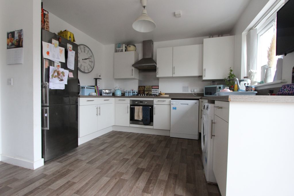 Property photo 3 of 11 Photo 4