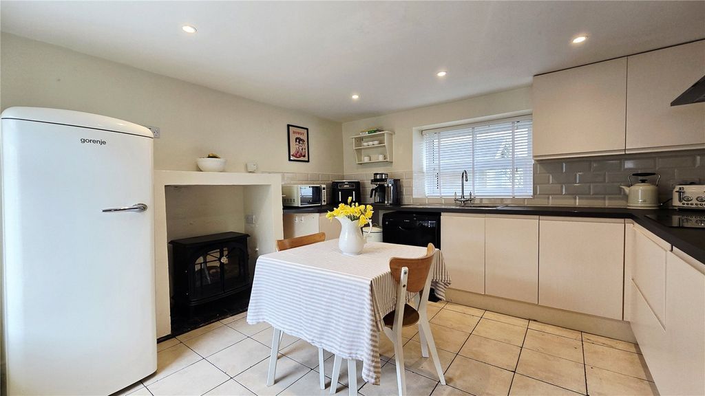 Property photo 3 of 14 Picture No. 36