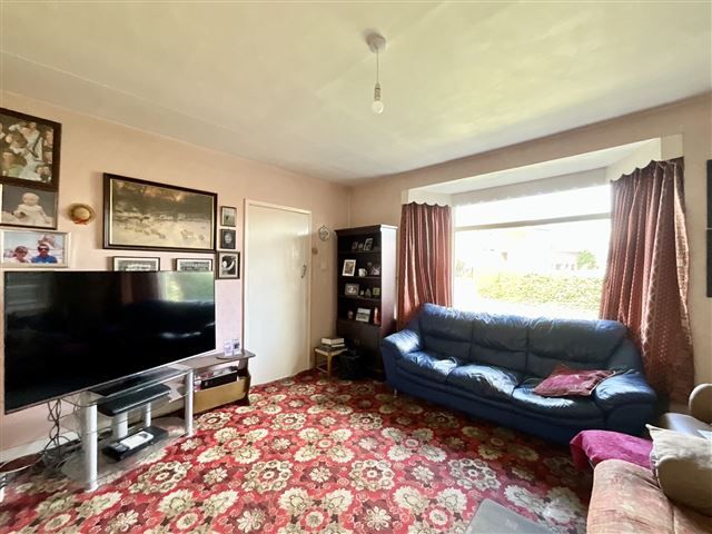 Property photo 2 of 16 Lounge