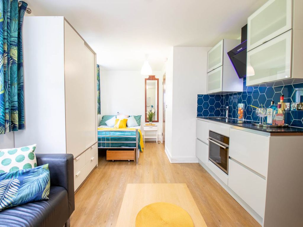 Property photo 1 of 13 1_Ww_Apt_2_Canterbury_Student_Accommodation-14