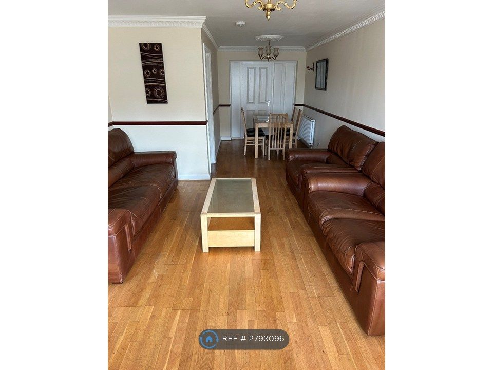 Property photo 2 of 15 Lounge / Diner