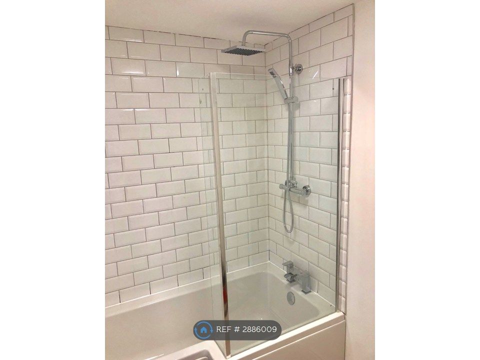 Property photo 3 of 7 Rainfall Shower Over Bath