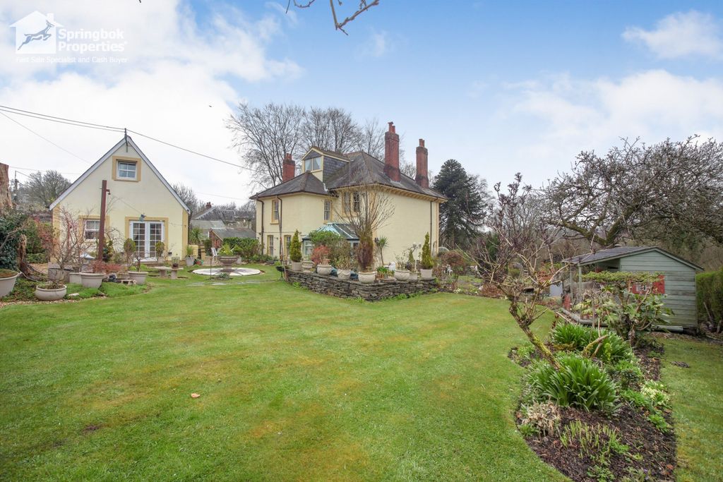 Additional image 39 of 6 bed detached house for saleBritannia Villas, Britannia Terrace, Blackwood, Gwent NP12