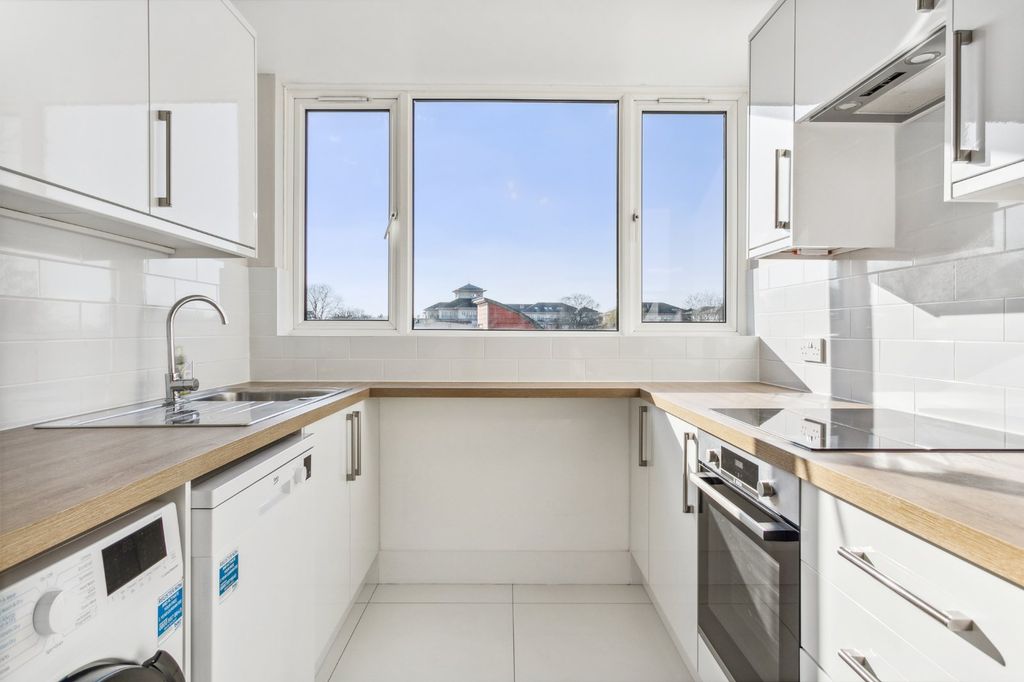 Property photo 2 of 13 Kitchen